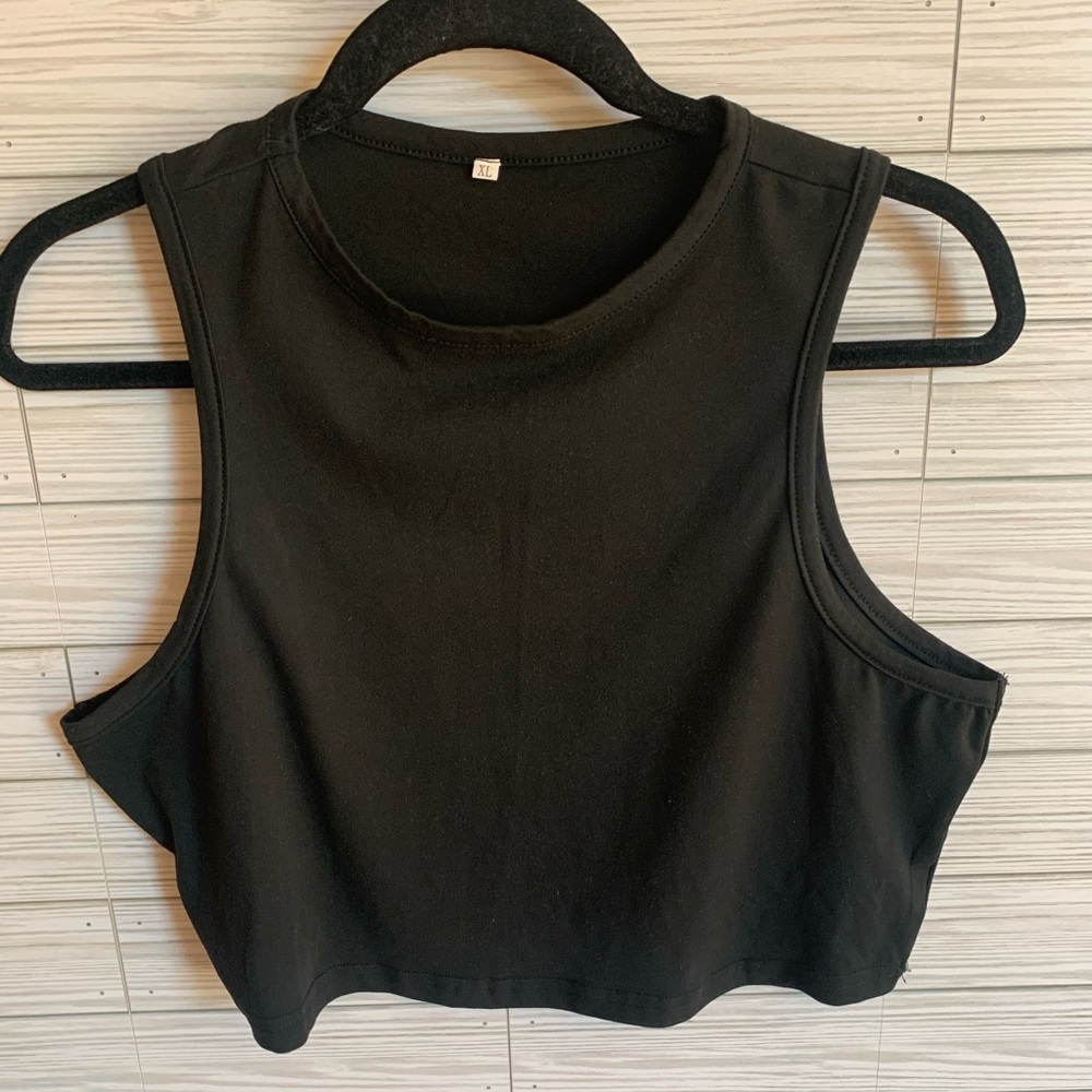 Black Sleeveless Crop Tank Top - Brand Unspecified